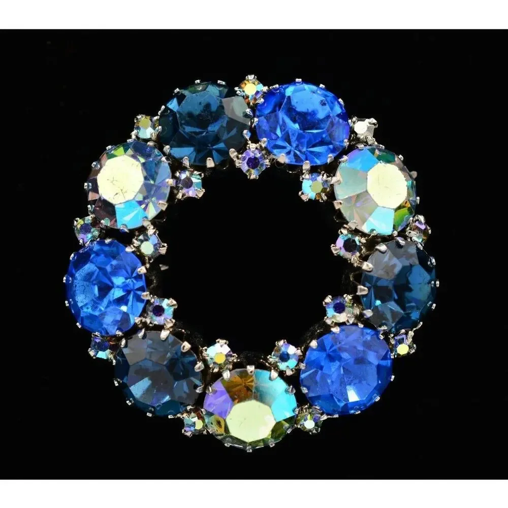 Weiss Vintage Crystal Pin Brooch Blue Prong Chunky Rhinestone Shiny Signed BinAJ